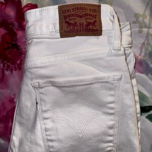 Levi's High Rise Skinny Ankle Jeans in White